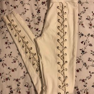 I am koko la leggings bundle.